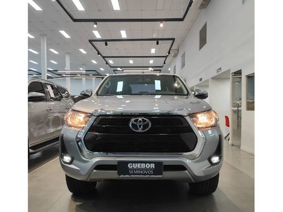 TOYOTA HILUX 2.8 D-4D TURBO DIESEL CD SRV 4X4 AUTOMÁTICO TOYOTA HILUX 2.8 D-4D TURBO DIESEL CD SRV 4X4 AUTOMÁTICO